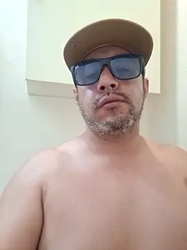 Manu2412 online show from 27, 10, 2025