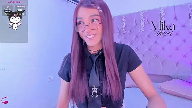 Mika  velvet online show from 25, 2, 2026