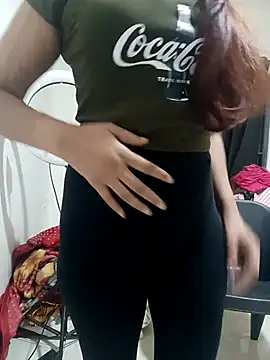 Snapshot of Bengoli_couple chatting on 7, 11, 2025 Bengoli couple online show from 7, 11, 2025