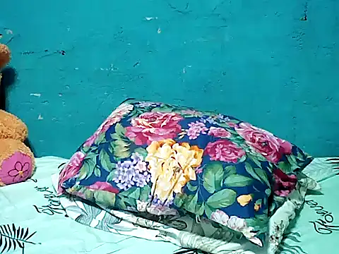 Snapshot of SmallluncutCock chatting on 18, 11, 2025 SmallluncutCock online show from 18, 11, 2025