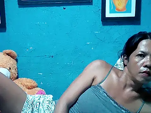 Snapshot of SmallluncutCock chatting on 12, 11, 2025 SmallluncutCock online show from 12, 11, 2025