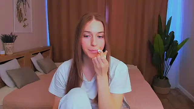 sassy cutie online show from 26, 2, 2026