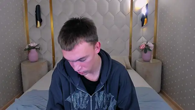 Snapshot of Derek_Banville chatting on 18, 11, 2025 Derek Banville online show from 18, 11, 2025