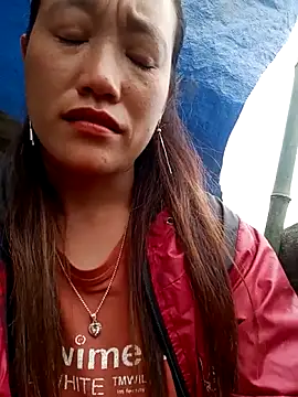 Snapshot of Phantamay chatting on 12, 11, 2025 Phantamay online show from 12, 11, 2025