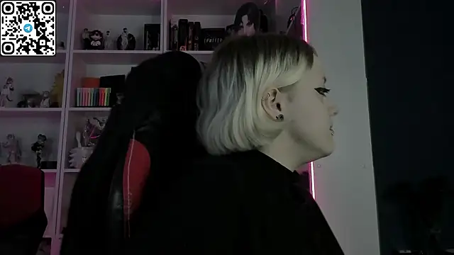 Holy Mistress S online show from 11, 3, 2026