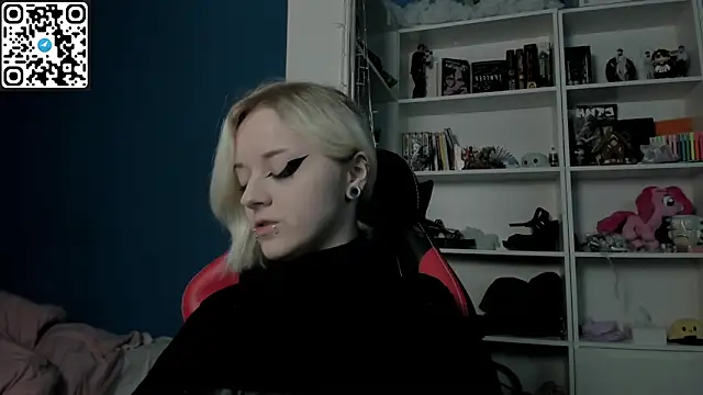 Holy Mistress S online show from 11, 1, 2026