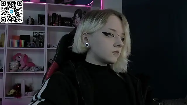 Holy Mistress S online show from 27, 2, 2026