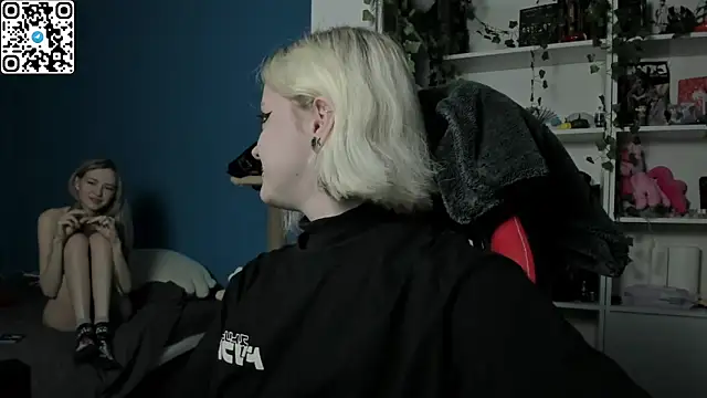 Holy Mistress S online show from 29, 11, 2025