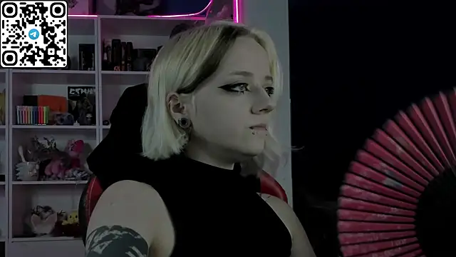 Holy Mistress S online show from 2, 5, 2026
