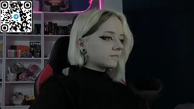 Holy Mistress S online show from 5, 5, 2026