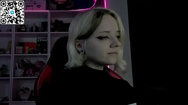 Snapshot of Holy_Mistress_S chatting on 22, 5, 2026 Holy Mistress S online show from 22, 5, 2026