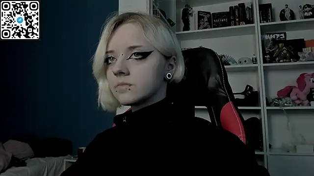 Holy Mistress S online show from 18, 1, 2026