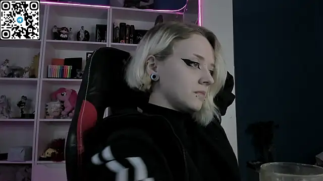 Holy Mistress S online show from 24, 2, 2026