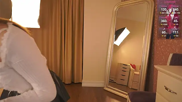 JanelAkerley online show from 19, 12, 2025