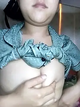 Quynhsumon online show from 29, 3, 2026