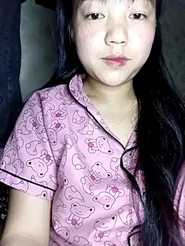 Quynhsumon online show from 12, 2, 2026