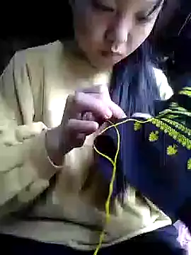 Quynhsumon online show from 3, 11, 2025