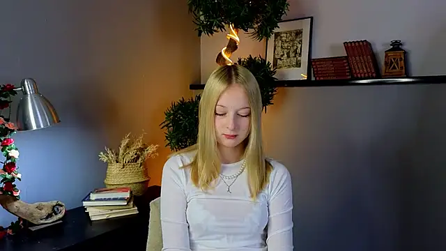 YungLyssy online show from 2, 11, 2025