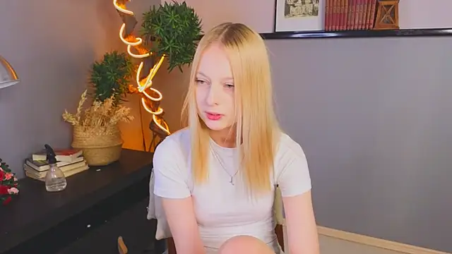 YungLyssy online show from 18, 11, 2025