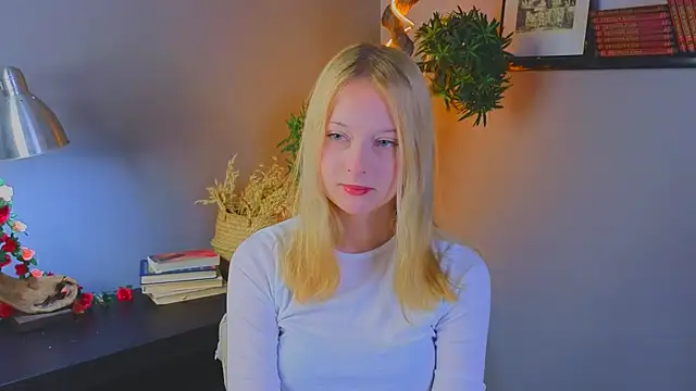 YungLyssy online show from 9, 11, 2025