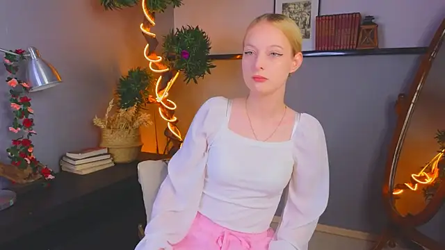 YungLyssy online show from 28, 11, 2025