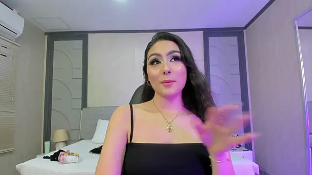 Nicoletta Whitee online show from 13, 11, 2025