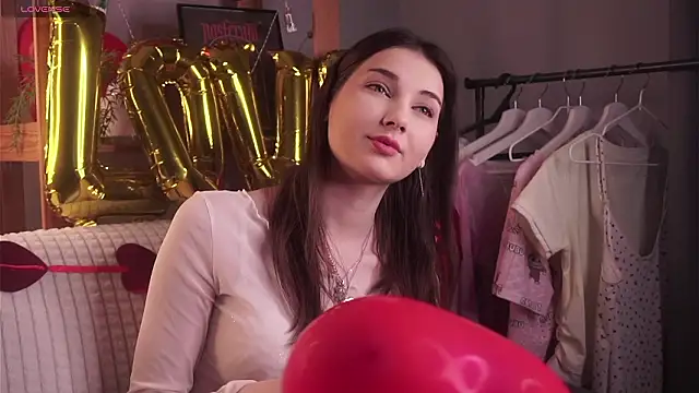 KateCahee online show from 16, 2, 2026