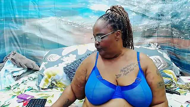Snapshot of MatureMilfxxx chatting on 9, 7, 2026 MatureMilfxxx online show from 9, 7, 2026