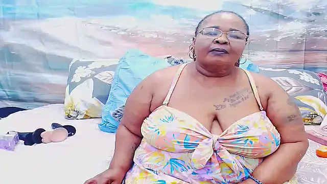 Snapshot of MatureMilfxxx chatting on 1, 8, 2026 MatureMilfxxx online show from 1, 8, 2026
