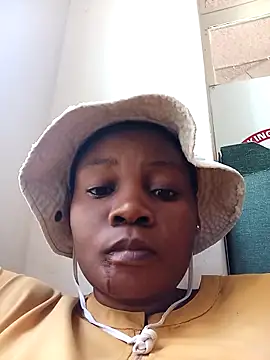 blackbeautyxx92 online show from 13, 11, 2025