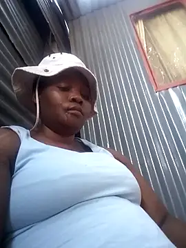 blackbeautyxx92 online show from 25, 10, 2025