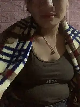 Lara-11 online show from 15, 11, 2025