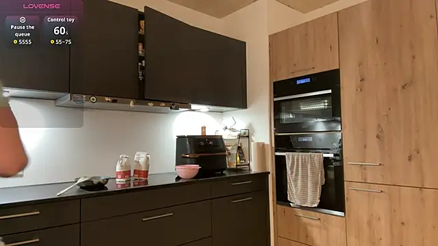 allisonwhite222 online show from 4, 11, 2025