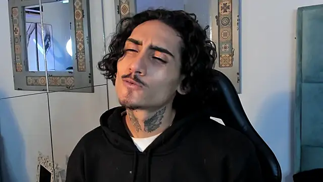 Mr Strike online show from 3, 11, 2025