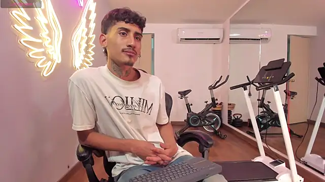 Mr Strike online show from 8, 11, 2025