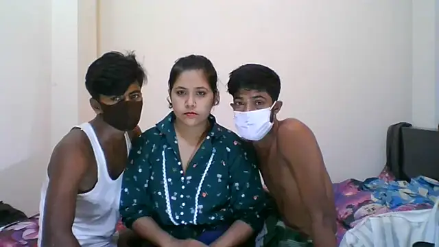 Snapshot of CoupleShow_432 chatting on 12, 7, 2026 CoupleShow 432 online show from 12, 7, 2026