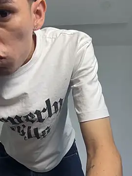 Dominic Thin  online show from 4, 6, 2026