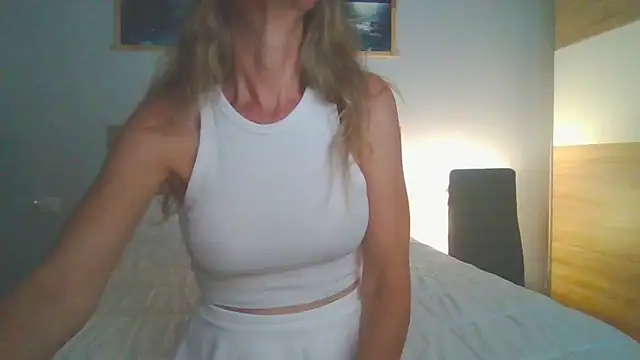 Snapshot of SamanthaNorth chatting on 1, 6, 2026 SamanthaNorth online show from 1, 6, 2026