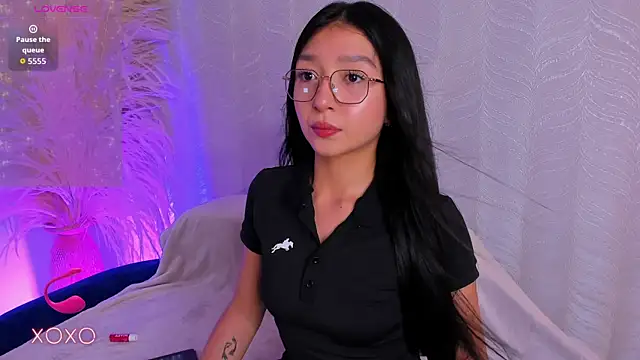Snapshot of sydney_miller_ chatting on 8, 7, 2026 sydney miller online show from 8, 7, 2026
