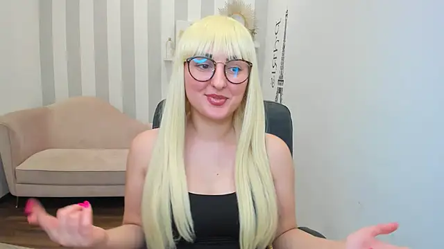 Snapshot of NoraSimons chatting on 5, 2, 2026 NoraSimons online show from 5, 2, 2026