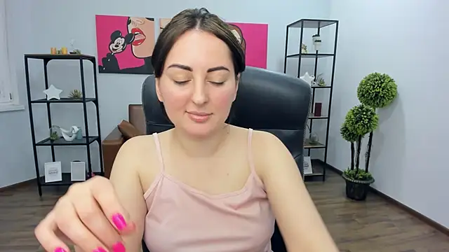 Snapshot of NoraSimons chatting on 12, 2, 2026 NoraSimons online show from 12, 2, 2026