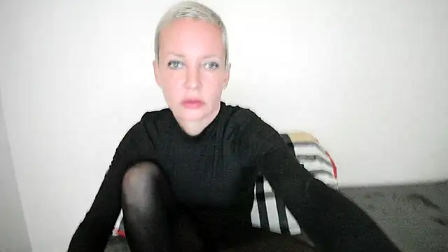 Blueskynicci online show from 9, 11, 2025