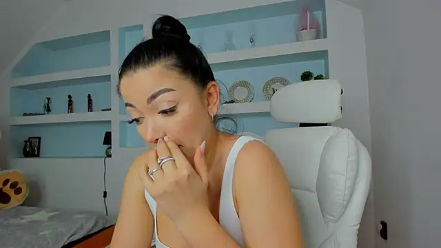 juliexxx online show from 20, 4, 2026