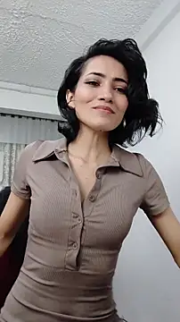 chloehanna online show from 2, 11, 2025