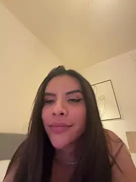 Thaylla sophiiia online show from 31, 3, 2026