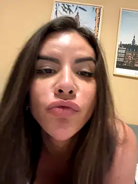 Thaylla sophiiia online show from 27, 10, 2025