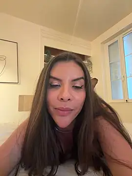 Thaylla sophiiia online show from 2, 4, 2026