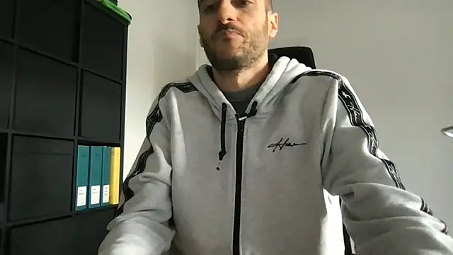 LukaShyGuy online show from 4, 12, 2025