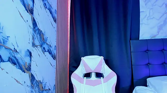 Snapshot of Scarlet_DLuce chatting on 6, 1, 2026 Scarlet DLuce online show from 6, 1, 2026