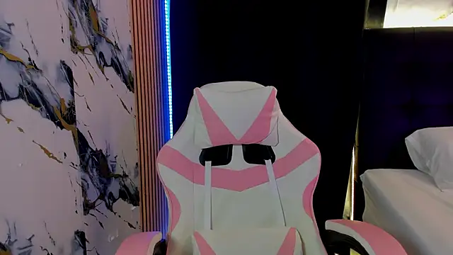 Scarlet DLuce online show from 26, 11, 2025